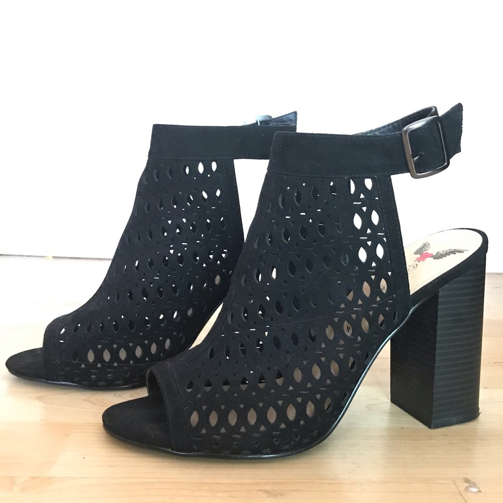 Penny Loves Kenny tall Black block heels